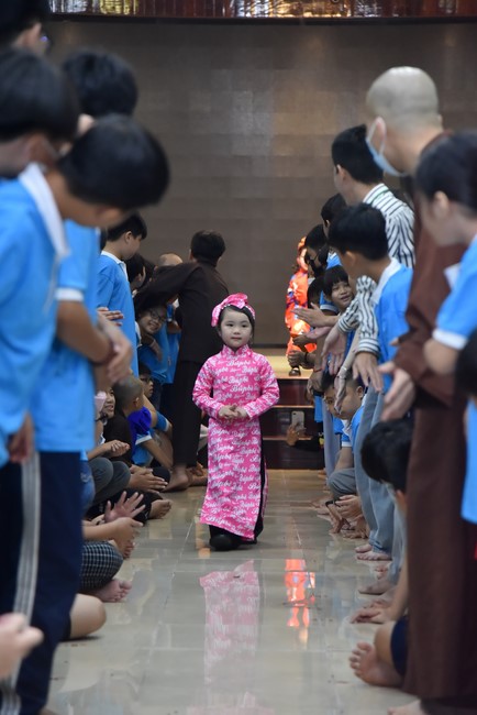The 2nd day of huong phap branch's teenage retreat of , cu chi