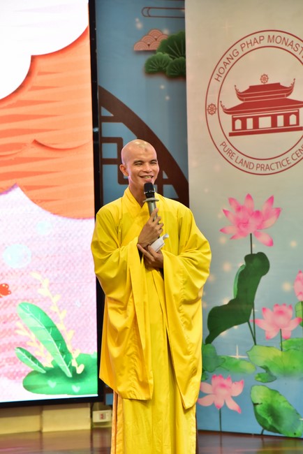 The 2nd day of huong phap branch's teenage retreat of , cu chi