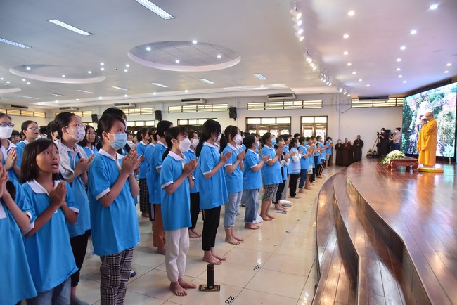 The 2nd day of huong phap branch's teenage retreat of , cu chi