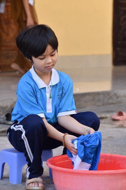 The 2nd day of huong phap branch's teenage retreat of , cu chi