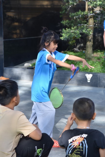 The 2nd day of huong phap branch's teenage retreat of , cu chi