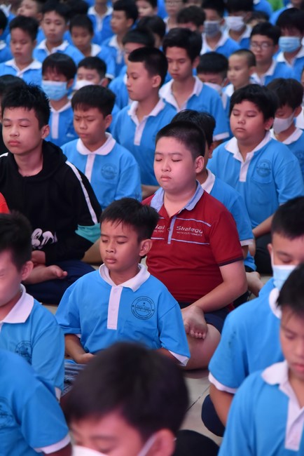 The 2nd day of huong phap branch's teenage retreat of , cu chi