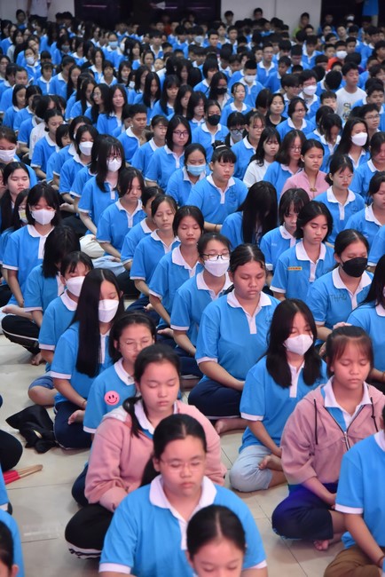 The 2nd day of huong phap branch's teenage retreat of , cu chi