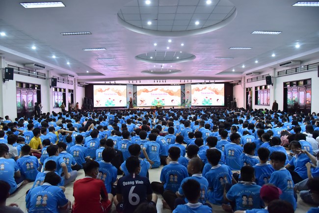 The 2nd day of huong phap branch's teenage retreat of , cu chi