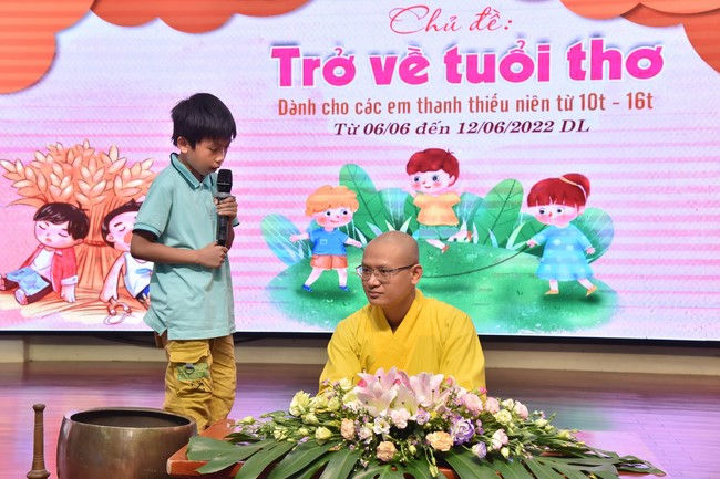 The 2nd day of huong phap branch's teenage retreat of , cu chi