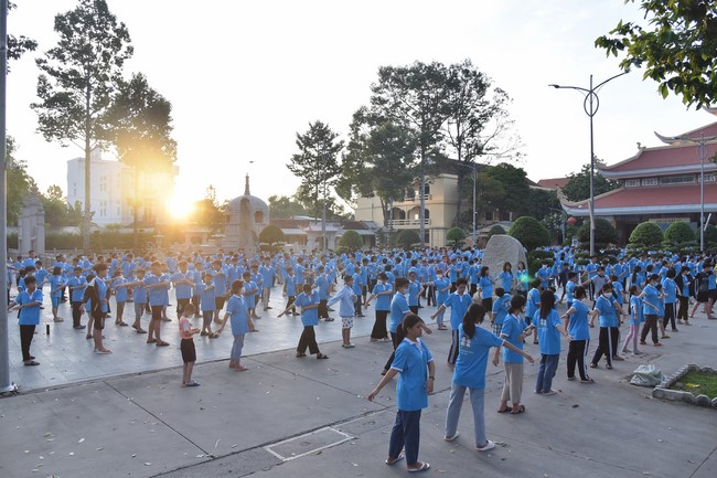 The 3rd Day of Huong Phap Branch 's Teenage Retreat, Cu Chi