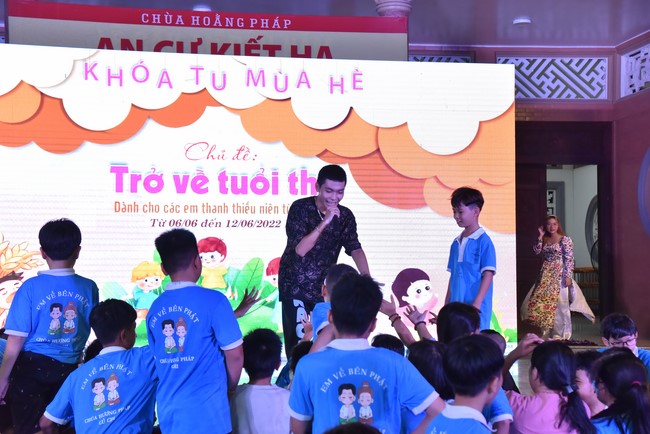 The 3rd Day of Huong Phap Branch 's Teenage Retreat, Cu Chi