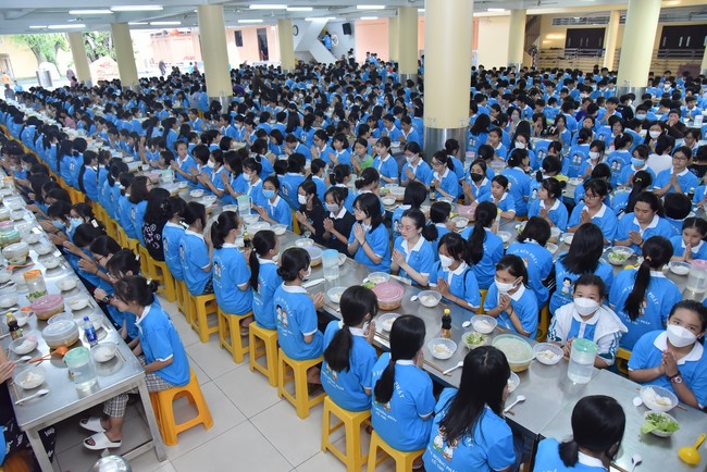 The 3rd Day of Huong Phap Branch 's Teenage Retreat, Cu Chi