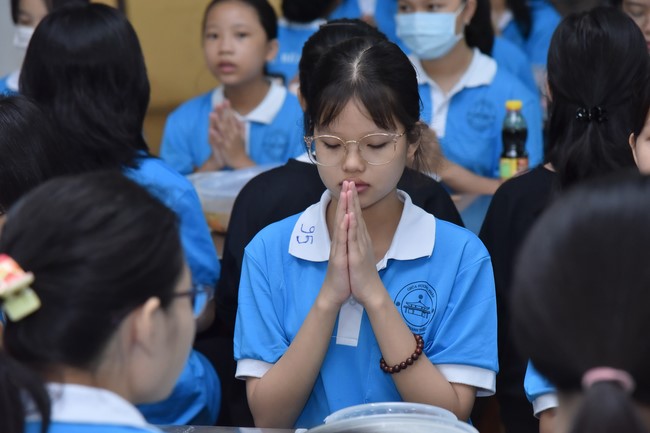 The 3rd Day of Huong Phap Branch 's Teenage Retreat, Cu Chi