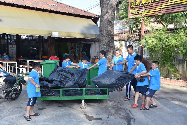 The 3rd Day of Huong Phap Branch 's Teenage Retreat, Cu Chi