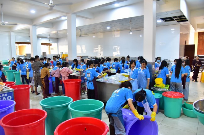 The 3rd Day of Huong Phap Branch 's Teenage Retreat, Cu Chi