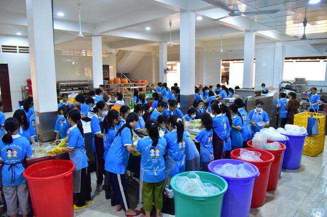 The 3rd Day of Huong Phap Branch 's Teenage Retreat, Cu Chi