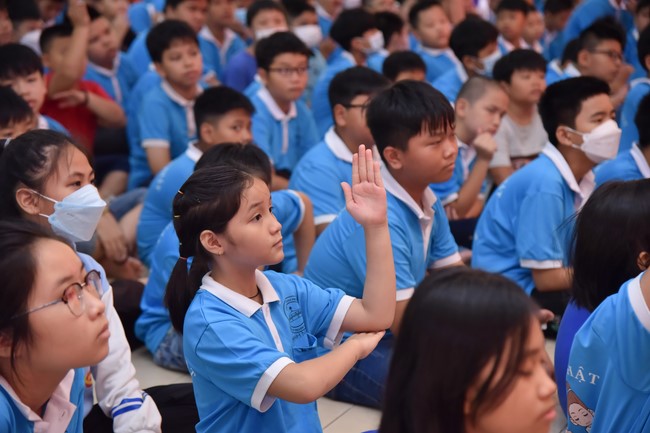 The 3rd Day of Huong Phap Branch 's Teenage Retreat, Cu Chi