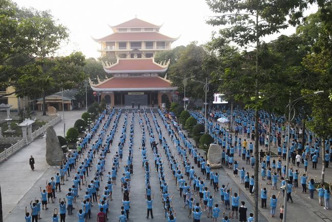 The 3rd Day of Huong Phap Branch 's Teenage Retreat, Cu Chi