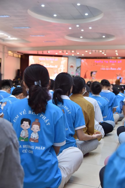 The 3rd Day of Huong Phap Branch 's Teenage Retreat, Cu Chi