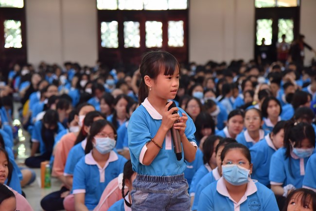 The 3rd Day of Huong Phap Branch 's Teenage Retreat, Cu Chi