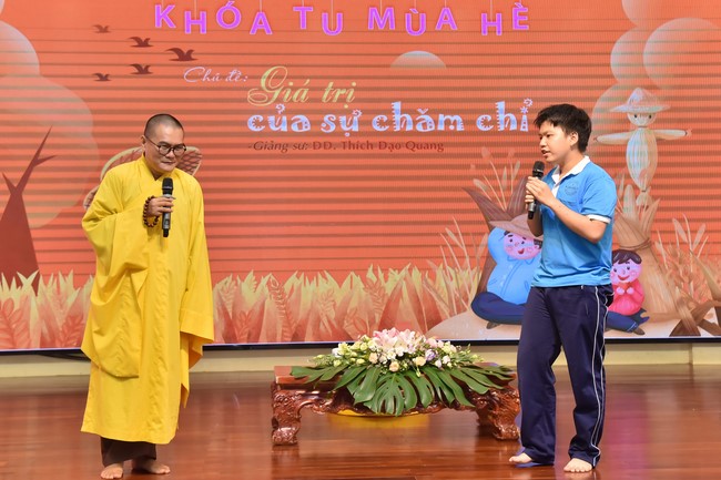 The 3rd Day of Huong Phap Branch 's Teenage Retreat, Cu Chi