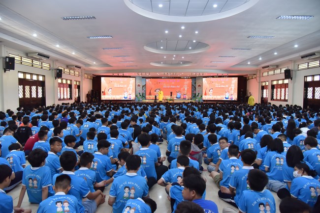 The 3rd Day of Huong Phap Branch 's Teenage Retreat, Cu Chi