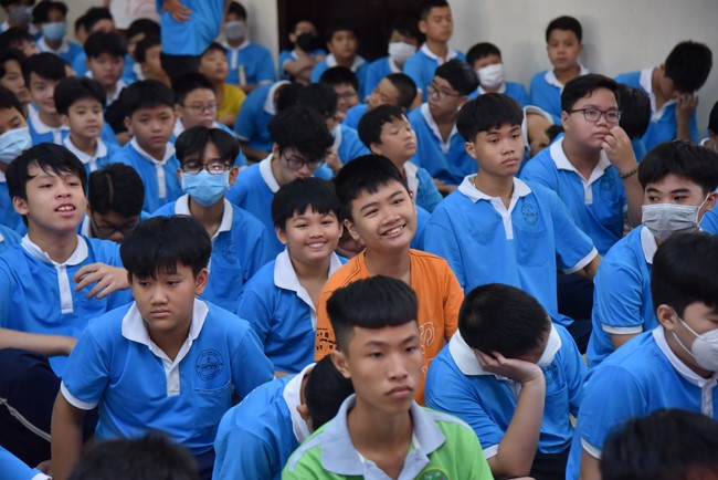 The 3rd Day of Huong Phap Branch 's Teenage Retreat, Cu Chi