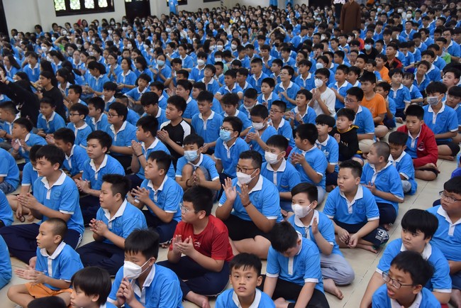 The 3rd Day of Huong Phap Branch 's Teenage Retreat, Cu Chi