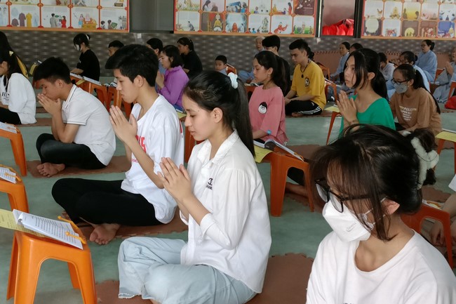 Chùa Bốn: Tu niệm Phật Một ngày An lạc