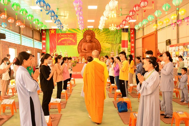 Chùa Bốn: Tu niệm Phật Một ngày An lạc