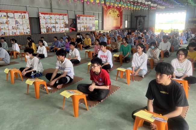 Chùa Bốn: Tu niệm Phật Một ngày An lạc