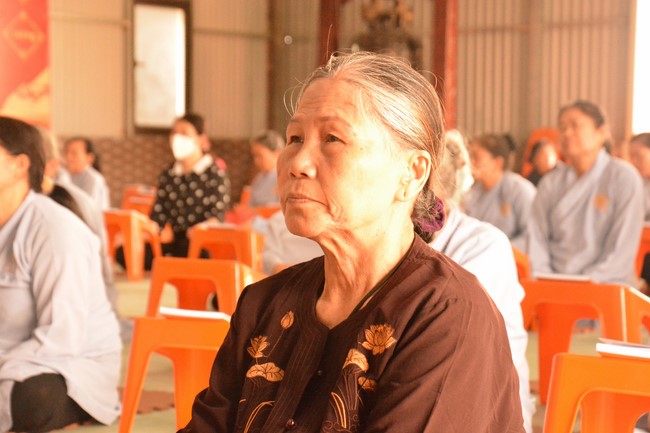 Chùa Bốn: Tu niệm Phật Một ngày An lạc