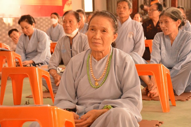 Chùa Bốn: Tu niệm Phật Một ngày An lạc