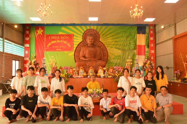 Chùa Bốn: Tu niệm Phật Một ngày An lạc