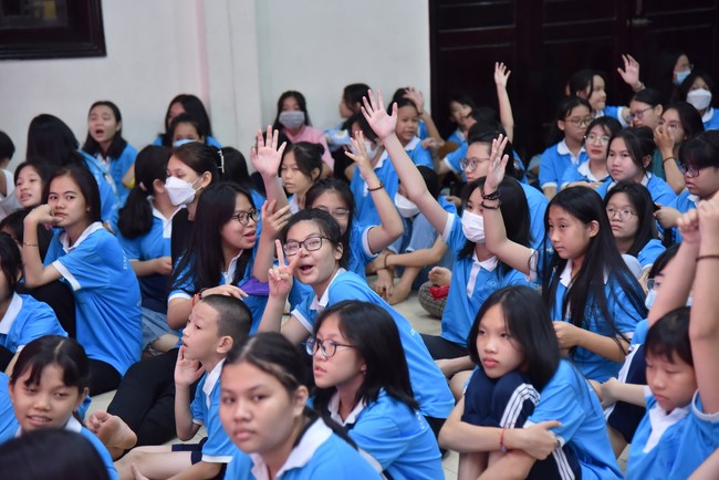 The 4th Day of Huong Phap Branch 's Teenage Retreat, Cu Chi