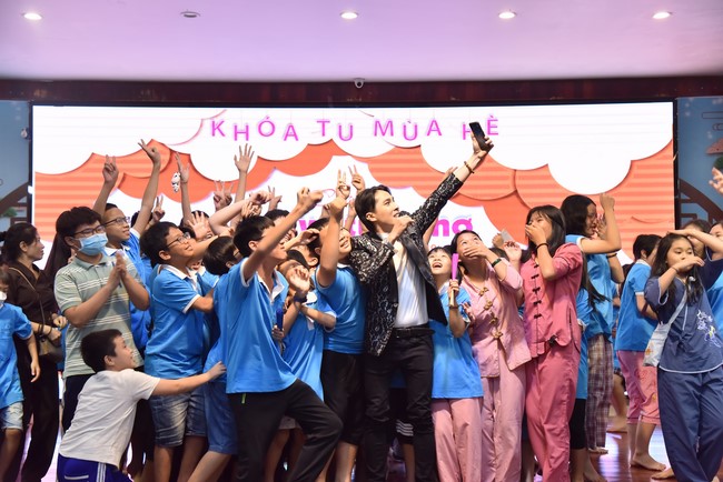 The 4th Day of Huong Phap Branch 's Teenage Retreat, Cu Chi