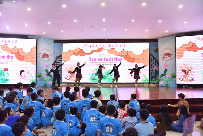 The 4th Day of Huong Phap Branch 's Teenage Retreat, Cu Chi