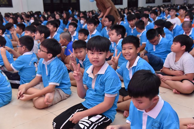 The 4th Day of Huong Phap Branch 's Teenage Retreat, Cu Chi