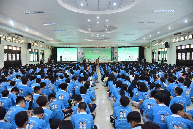 The 4th Day of Huong Phap Branch 's Teenage Retreat, Cu Chi