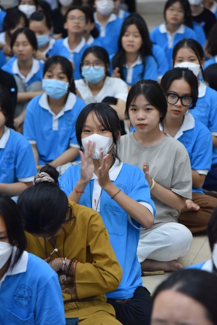 The 4th Day of Huong Phap Branch 's Teenage Retreat, Cu Chi