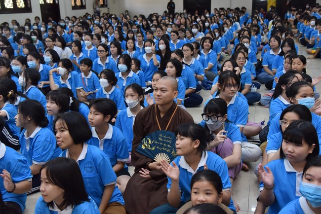 The 4th Day of Huong Phap Branch 's Teenage Retreat, Cu Chi