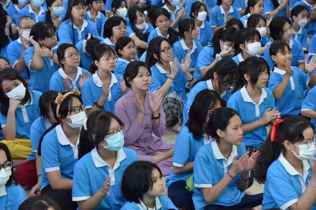 The 4th Day of Huong Phap Branch 's Teenage Retreat, Cu Chi