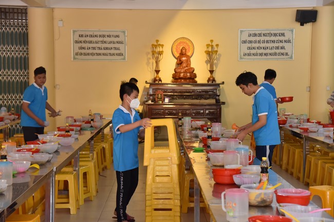 The 4th Day of Huong Phap Branch 's Teenage Retreat, Cu Chi