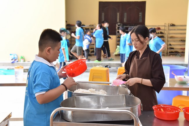 The 4th Day of Huong Phap Branch 's Teenage Retreat, Cu Chi