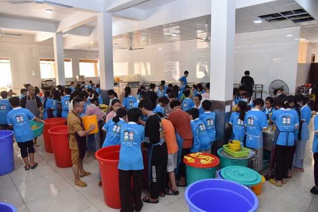 The 4th Day of Huong Phap Branch 's Teenage Retreat, Cu Chi