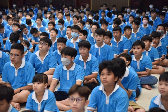 The 4th Day of Huong Phap Branch 's Teenage Retreat, Cu Chi