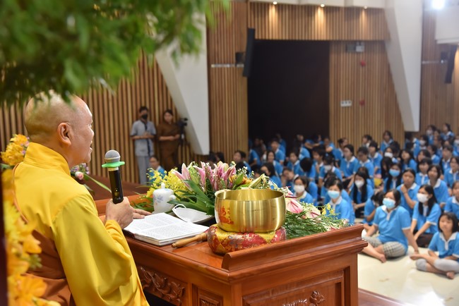 The 4th Day of Huong Phap Branch 's Teenage Retreat, Cu Chi