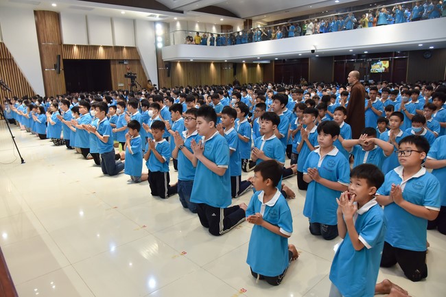 The 4th Day of Huong Phap Branch 's Teenage Retreat, Cu Chi