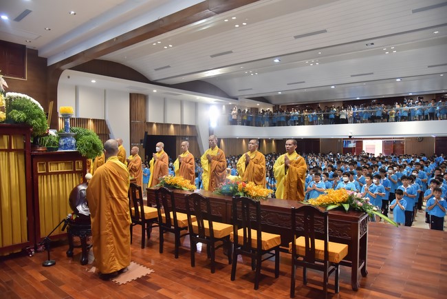 The 4th Day of Huong Phap Branch 's Teenage Retreat, Cu Chi