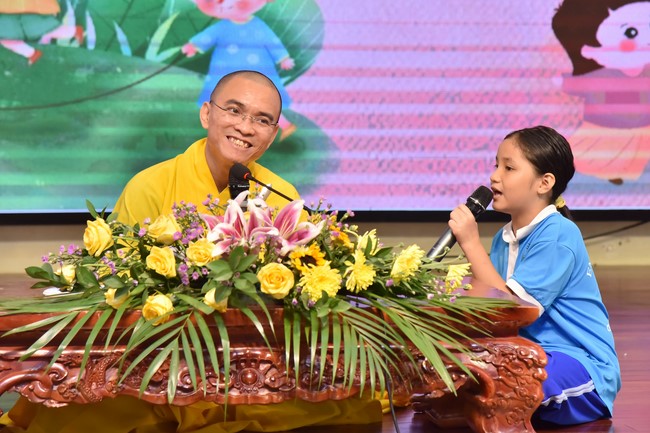 The 5th Day of Huong Phap Branch 's Teenage Retreat, Cu Chi