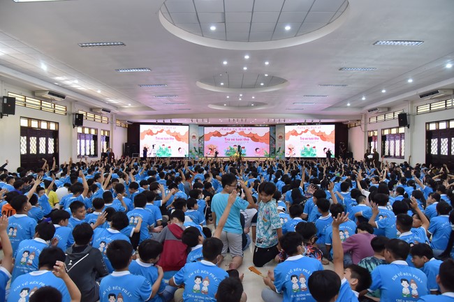 The 5th Day of Huong Phap Branch 's Teenage Retreat, Cu Chi
