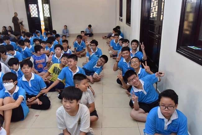 The 5th Day of Huong Phap Branch 's Teenage Retreat, Cu Chi