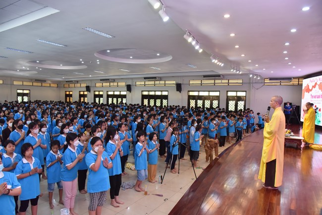 The 5th Day of Huong Phap Branch 's Teenage Retreat, Cu Chi