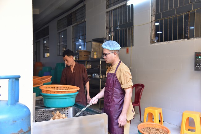 The 5th Day of Huong Phap Branch 's Teenage Retreat, Cu Chi